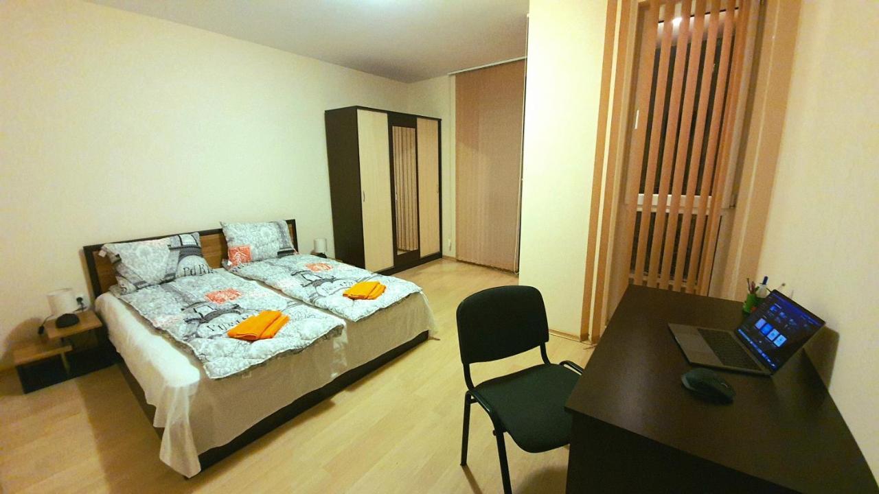 Minimalistic 1Br Flat With A Parking Spot Appartement Varna Buitenkant foto