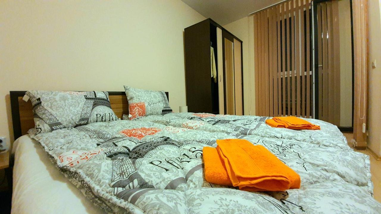 Minimalistic 1Br Flat With A Parking Spot Appartement Varna Buitenkant foto