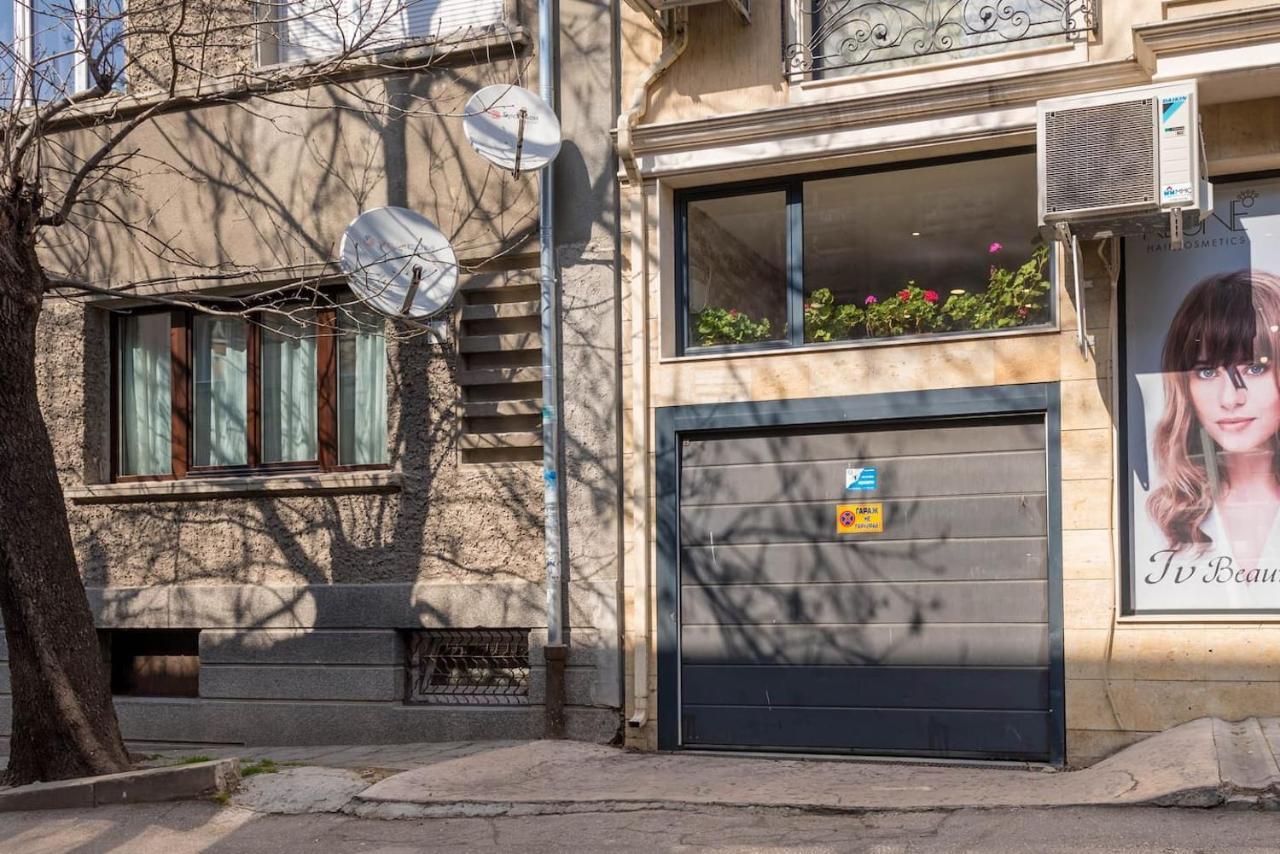 Minimalistic 1Br Flat With A Parking Spot Appartement Varna Buitenkant foto
